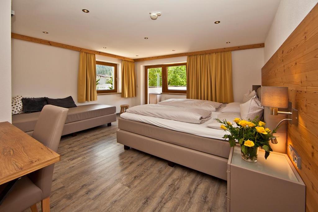 Landhotel Denggerhof Mayrhofen Exterior photo