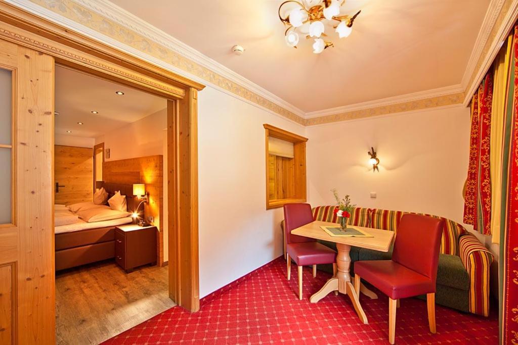 Landhotel Denggerhof Mayrhofen Exterior photo