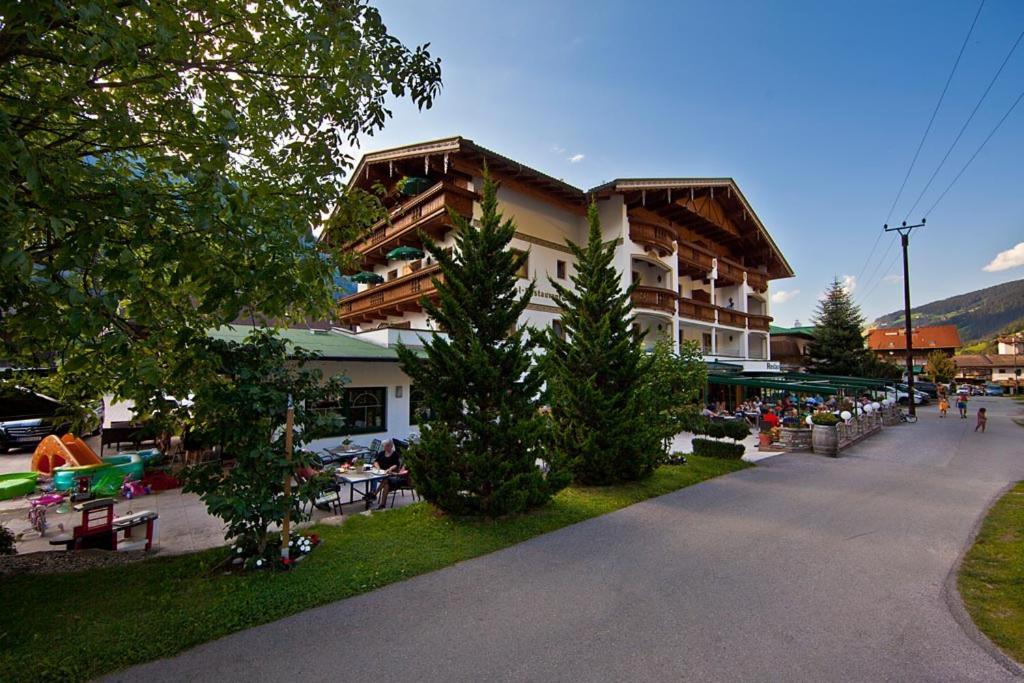 Landhotel Denggerhof Mayrhofen Exterior photo