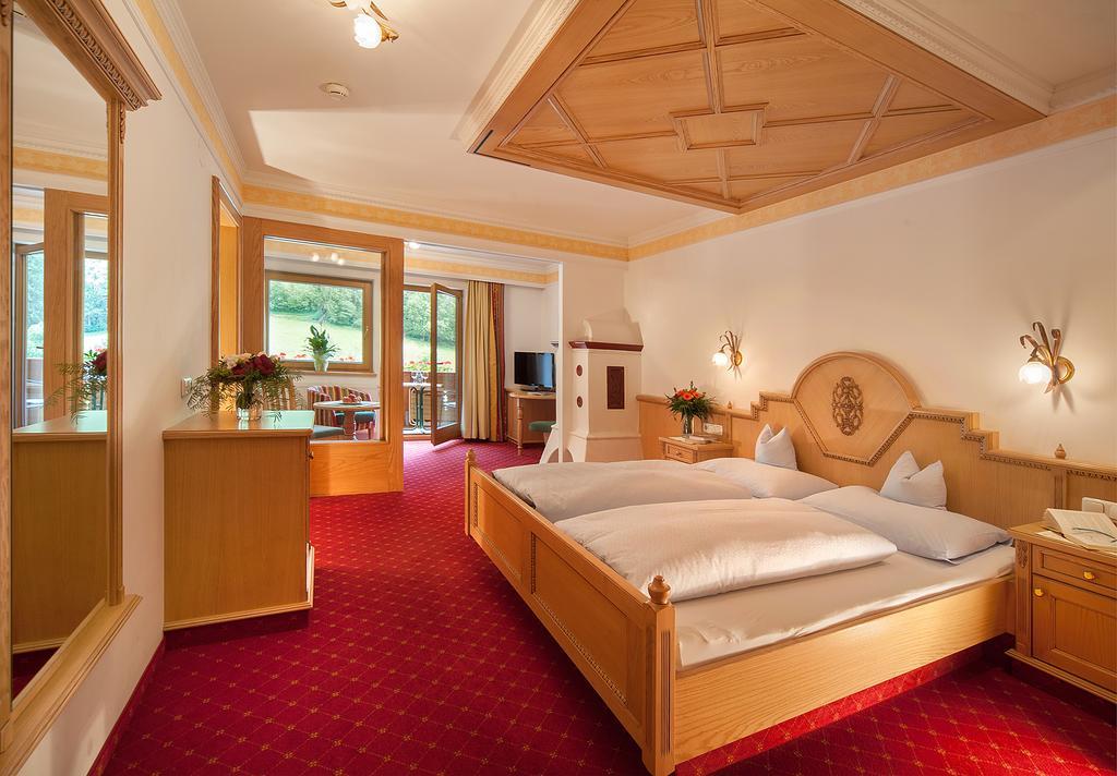 Landhotel Denggerhof Mayrhofen Room photo