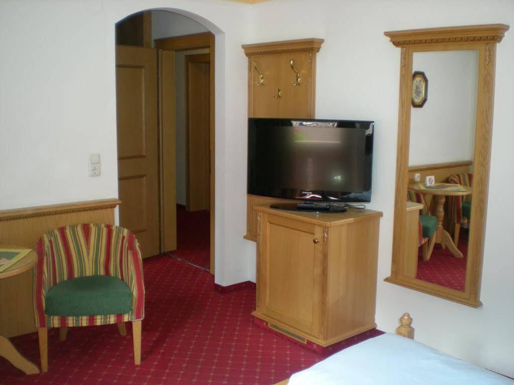 Landhotel Denggerhof Mayrhofen Exterior photo